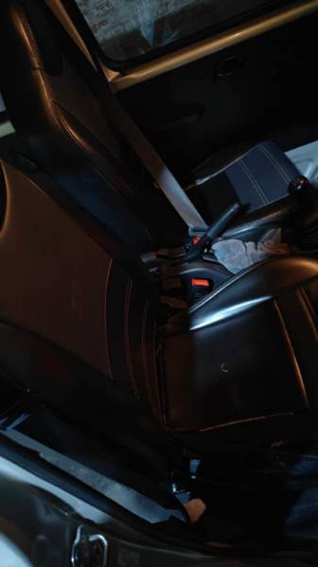 https://images10.gaadi.com/usedgaadi-sellcar/UsedCar/e5e3e282a/2dc15ec3-28eb-4673-b026-6ae298a1bcbf.jpg?imwidth=6401