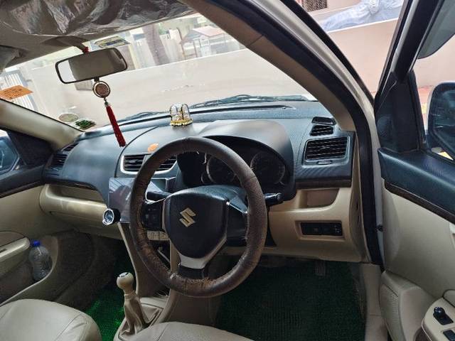 https://images10.gaadi.com/usedgaadi-sellcar/UsedCar/e5e4152ca/1c637676-f32c-4e95-aa94-fc0a91923992.jpg?imwidth=6402
