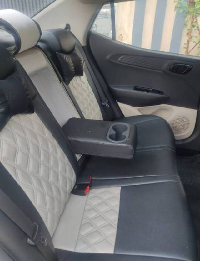 https://images10.gaadi.com/usedgaadi-sellcar/UsedCar/e5e41ac2a/a7a61487-6f10-4c97-aa2b-b6bdc9bfc6e7.jpg?imwidth=6402