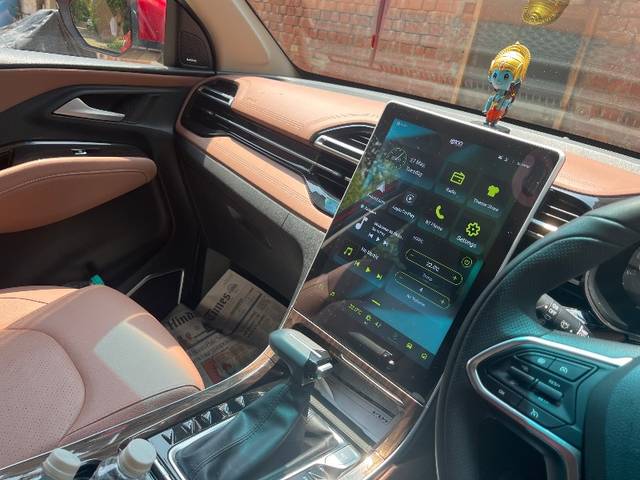 https://images10.gaadi.com/usedgaadi-sellcar/UsedCar/e5e42258a/aee80437-6918-49d9-ae76-1b8e2b8bf3df.jpg?imwidth=6402