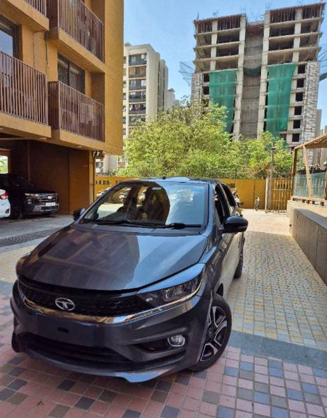 https://images10.gaadi.com/usedgaadi-sellcar/UsedCar/e5e42bf2a/279361d8-d8aa-443b-b836-864f97ebef4b.jpg?imwidth=6400