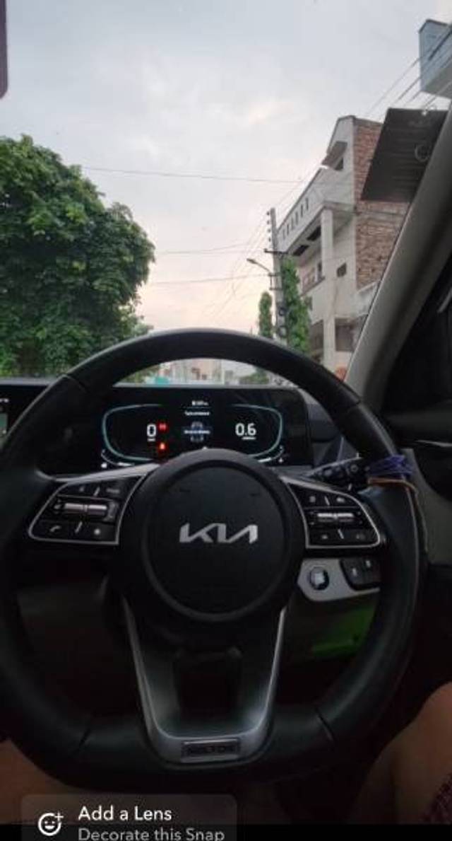 https://images10.gaadi.com/usedgaadi-sellcar/UsedCar/e5e4befaa/6020c8f6-fc2d-449b-8987-f29eea97a941.jpg?imwidth=6400
