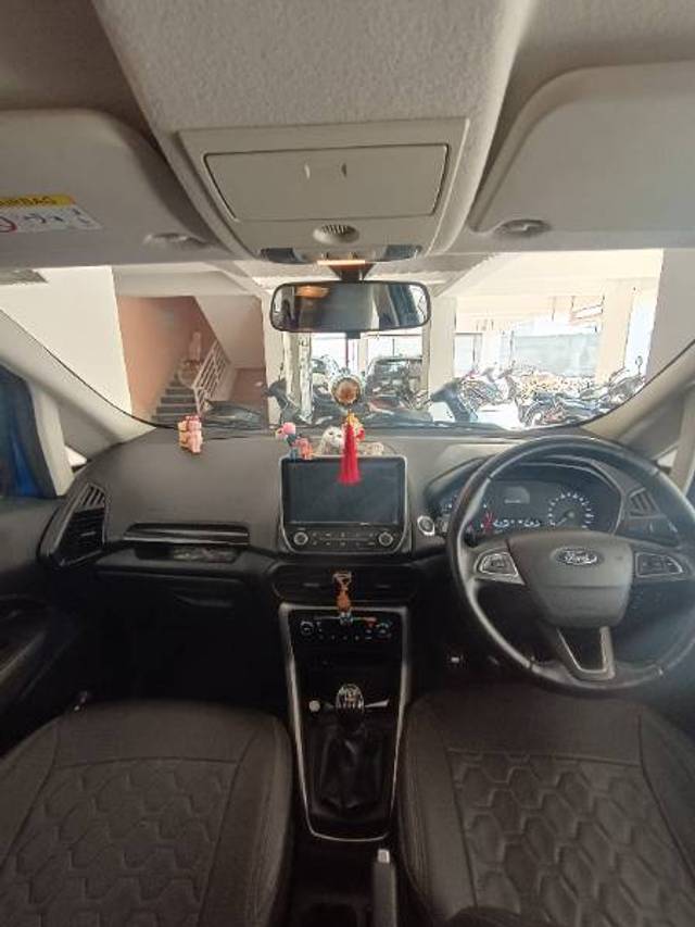 https://images10.gaadi.com/usedgaadi-sellcar/UsedCar/e5e508cba/5f2745a0-da26-46c9-bdac-f9e88eee7d5b.jpg?imwidth=6402