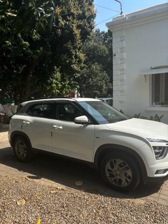 https://images10.gaadi.com/usedgaadi-sellcar/UsedCar/e5e50a77a/ed468951-a443-4d77-aac3-a4ade6815ca6.jpeg?imwidth=6401