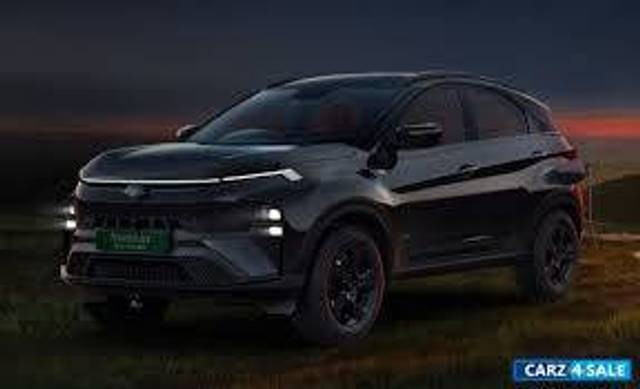 https://images10.gaadi.com/usedgaadi-sellcar/UsedCar/e5e5ade4a/b646a1bd-dac5-435a-b49f-ac4c53325620.jpg?imwidth=6401