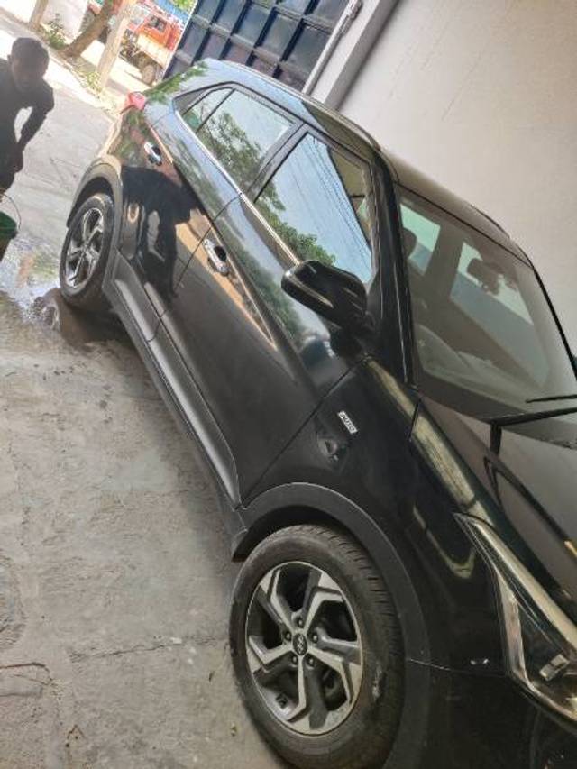 https://images10.gaadi.com/usedgaadi-sellcar/UsedCar/e5e5f514a/e9a222b4-a157-4387-a4a7-92d5356e06ea.jpg?imwidth=6402