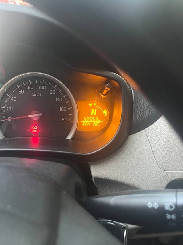 https://images10.gaadi.com/usedgaadi-sellcar/UsedCar/e5e64df9a/04c4e107-ef4c-4c8f-ad29-2be9eb50e5b6.jpeg?imwidth=6401