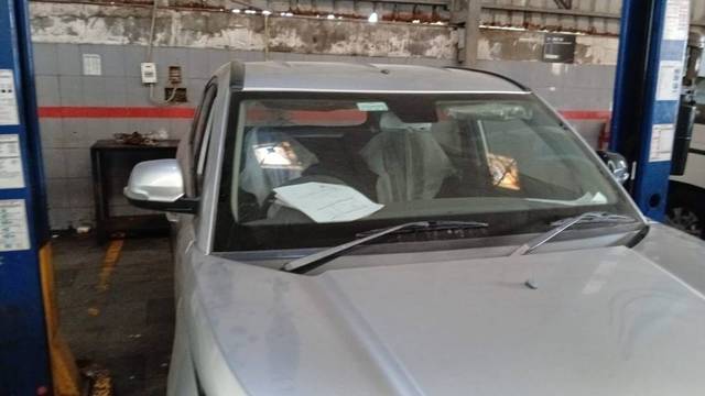 https://images10.gaadi.com/usedgaadi-sellcar/UsedCar/e5e64f02a/46602943-4532-4a75-be03-c49abd7efbce.jpeg?imwidth=6401