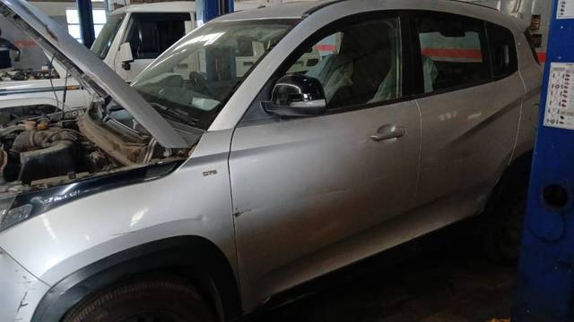 https://images10.gaadi.com/usedgaadi-sellcar/UsedCar/e5e64f02a/b24f8f2e-8a9a-47de-976b-a5b02b9d1c22.jpeg?imwidth=6400