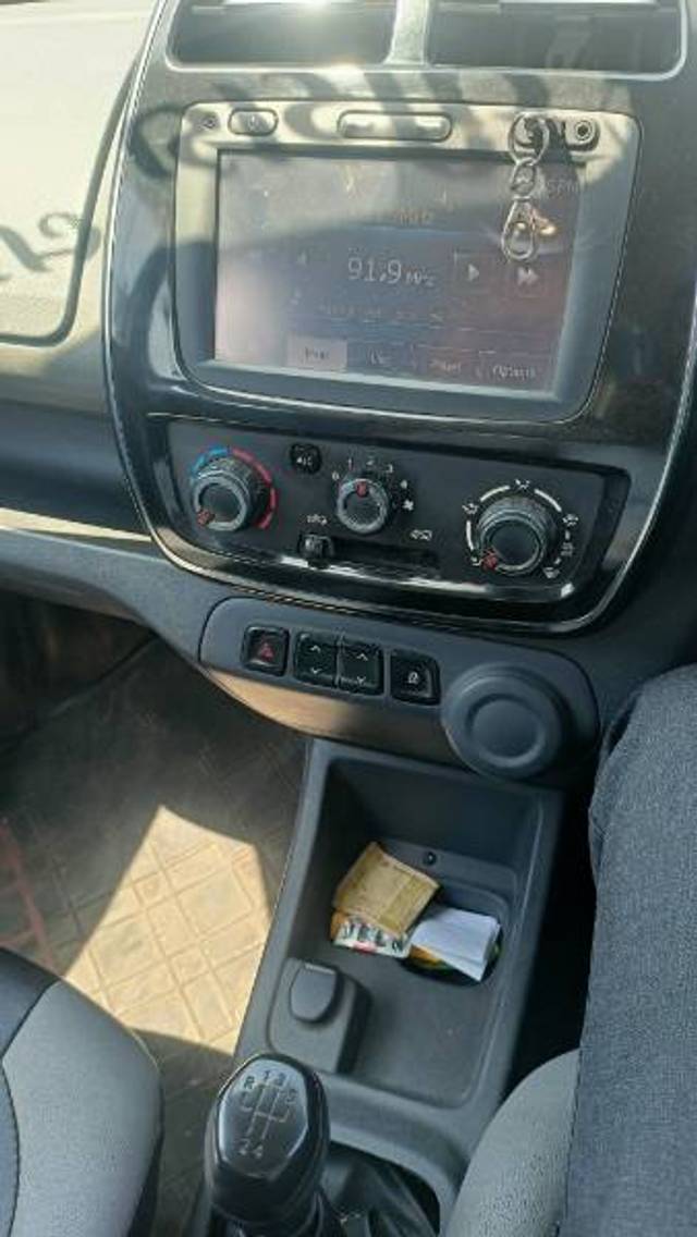 https://images10.gaadi.com/usedgaadi-sellcar/UsedCar/e5e65049a/399fe243-bcef-40ce-b427-26443ea73fc6.jpg?imwidth=6402