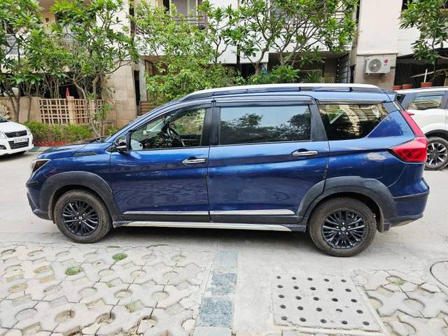 https://images10.gaadi.com/usedgaadi-sellcar/UsedCar/e5e65b5ca/5fe6d5d7-430e-4c98-aa57-24fbf7e57363.jpg?imwidth=6401