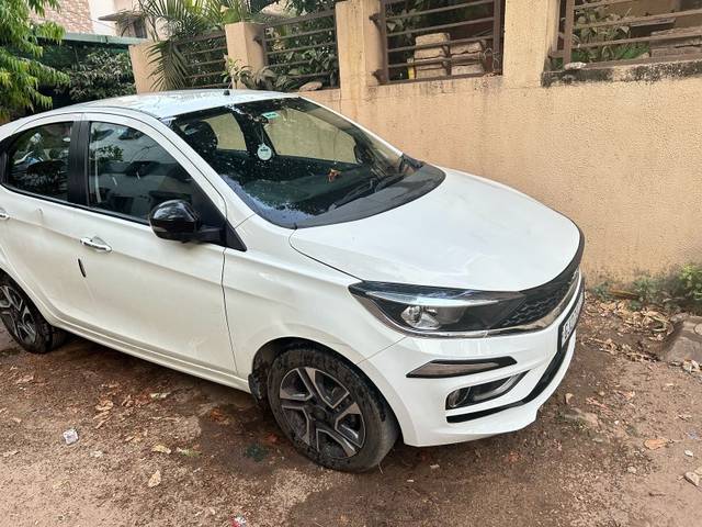 https://images10.gaadi.com/usedgaadi-sellcar/UsedCar/e5e68574a/3ecbba43-d291-406d-9aa9-021ebb9607c5.jpeg?imwidth=6400