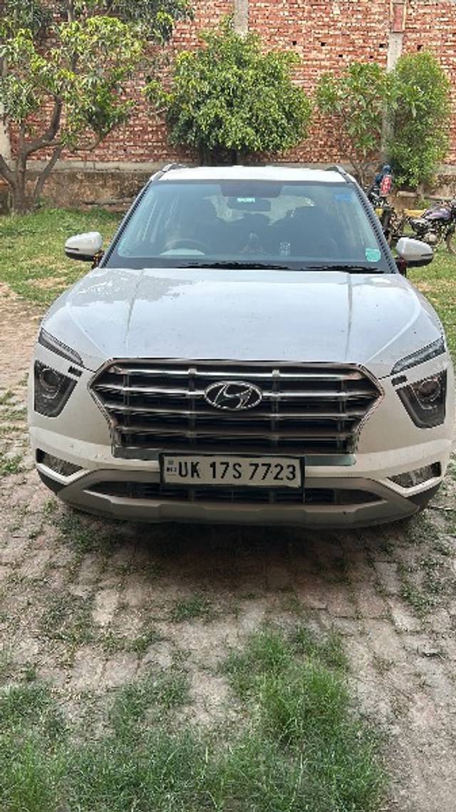 https://images10.gaadi.com/usedgaadi-sellcar/UsedCar/e5e686f7a/86d8c47f-2095-4a31-8e42-74907fa48182.jpeg?imwidth=6400