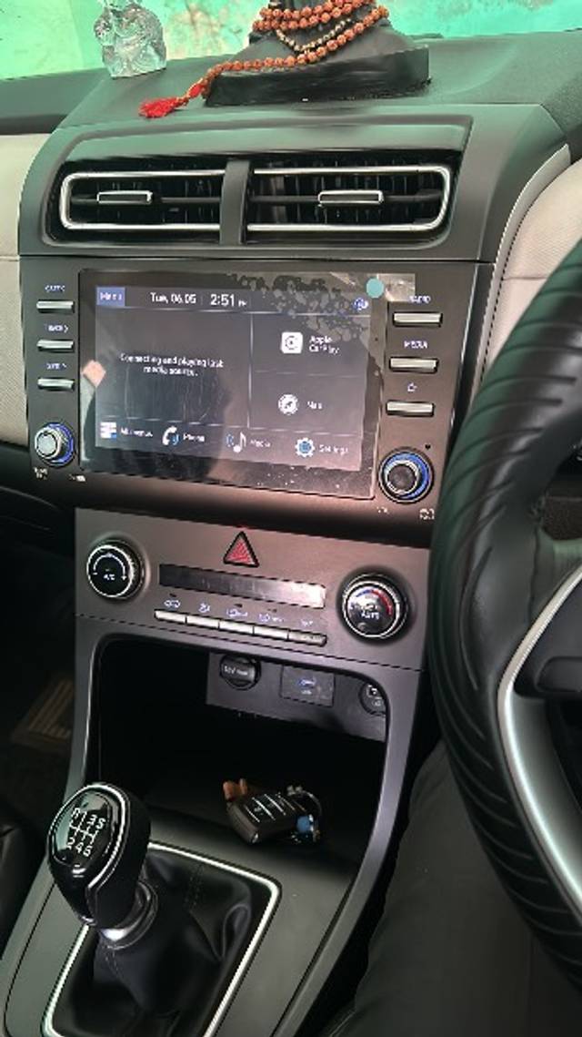 https://images10.gaadi.com/usedgaadi-sellcar/UsedCar/e5e686f7a/d1cefef7-c4d8-4e87-9d6b-3b69a625c541.jpeg?imwidth=6402