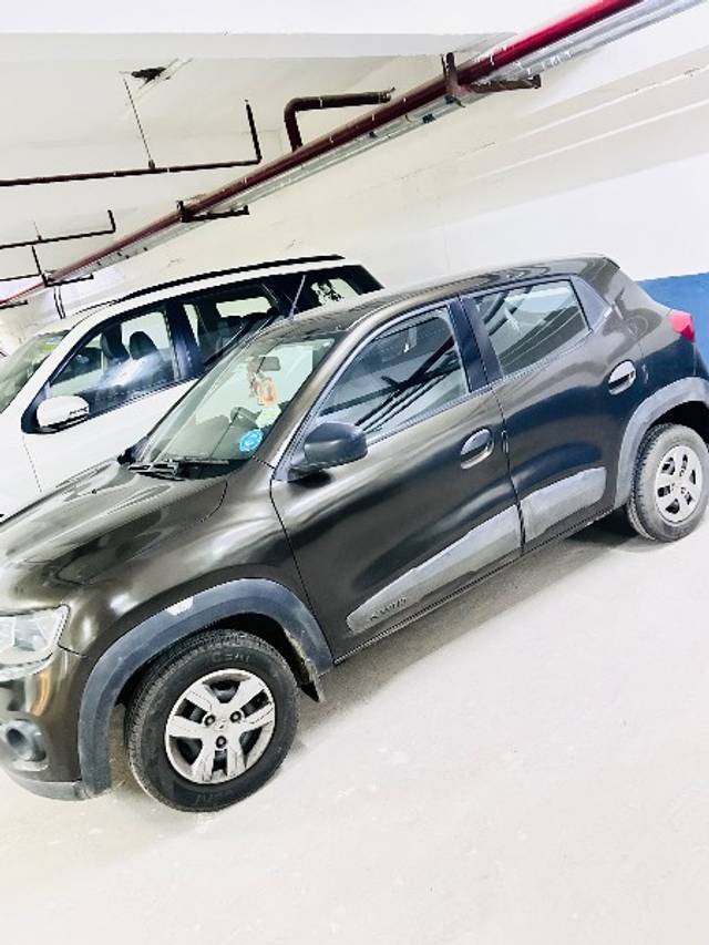 https://images10.gaadi.com/usedgaadi-sellcar/UsedCar/e5e68d08a/7080fb73-29d7-4ac1-8c0c-04b6d5b57c93.jpeg?imwidth=6402