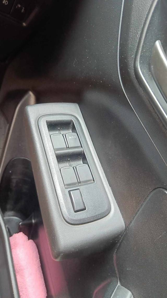 https://images10.gaadi.com/usedgaadi-sellcar/UsedCar/e5e6a601a/f1e89f55-f9d6-44ec-b015-df3d4bc28e77.jpeg?imwidth=6402
