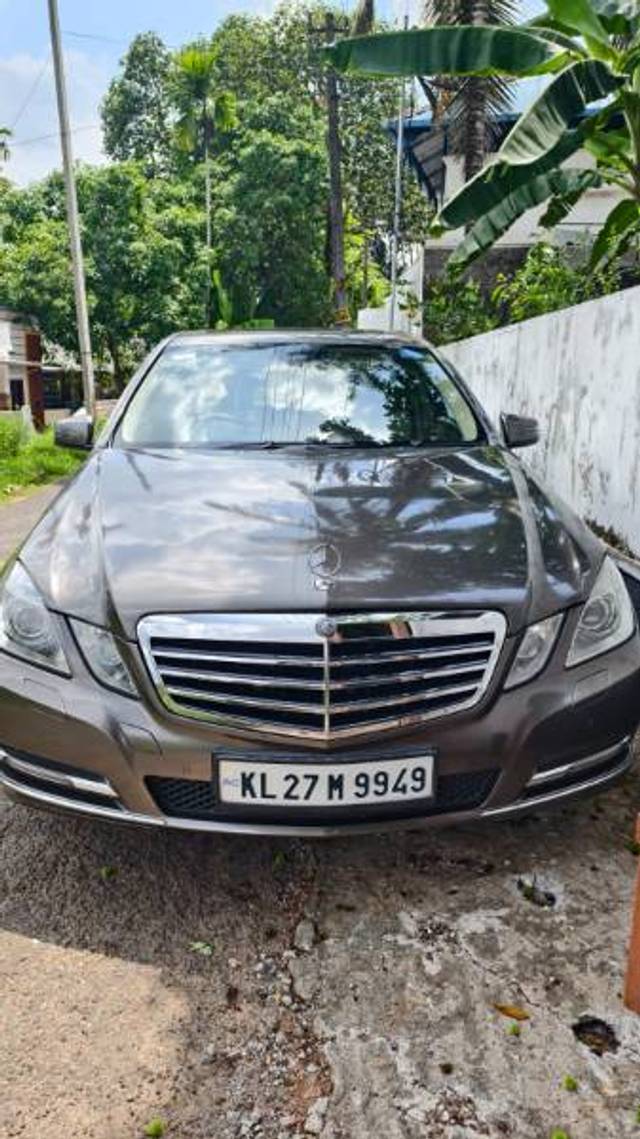 https://images10.gaadi.com/usedgaadi-sellcar/UsedCar/e5e6c73fa/c71831c6-6875-4d08-9619-e852dd971713.jpg?imwidth=6400