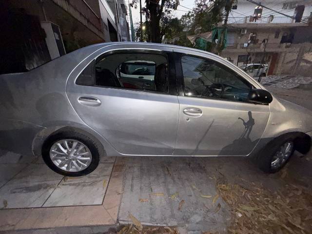 https://images10.gaadi.com/usedgaadi-sellcar/UsedCar/e5e6c7eea/28d77fed-a178-4fb8-a422-595247340b41.jpeg?imwidth=6402