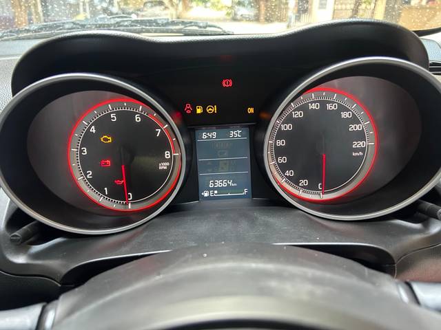 https://images10.gaadi.com/usedgaadi-sellcar/UsedCar/e5e6f544a/4e980d4b-fafe-4994-aa84-cf5ac75745c4.jpg?imwidth=6402