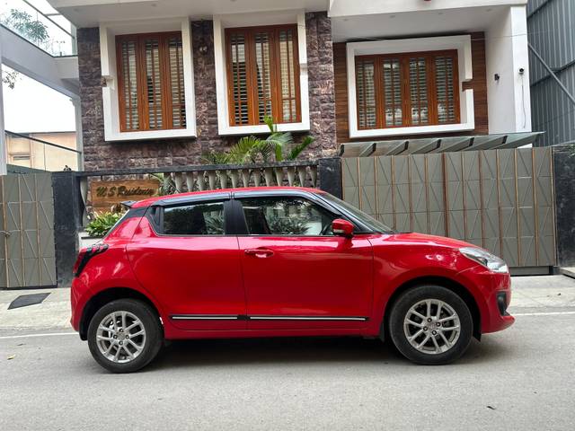 https://images10.gaadi.com/usedgaadi-sellcar/UsedCar/e5e6f544a/e185f484-534b-4a68-9204-63251a4dc3c2.jpg?imwidth=6401