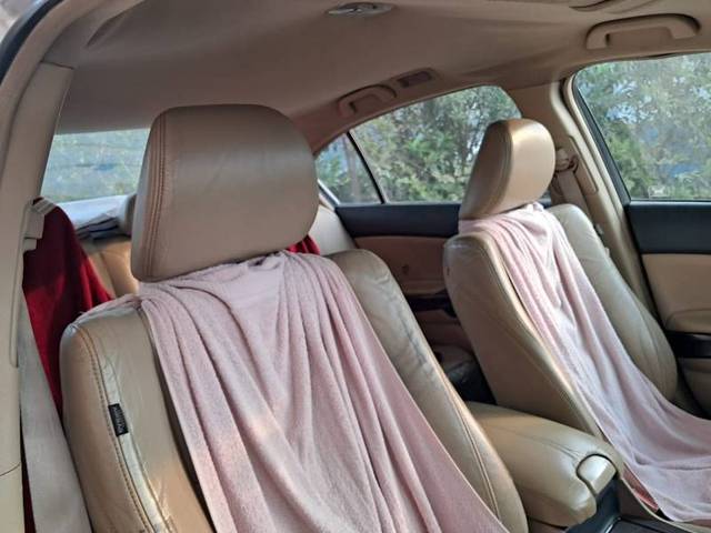 https://images10.gaadi.com/usedgaadi-sellcar/UsedCar/e5e73049a/8e2ad9fe-d593-4945-9fed-61627152b93c.jpg?imwidth=6402