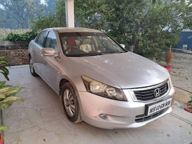 https://images10.gaadi.com/usedgaadi-sellcar/UsedCar/e5e73049a/ecc25b2e-458e-49e1-b4ba-7b9475728fcd.jpg?imwidth=6400