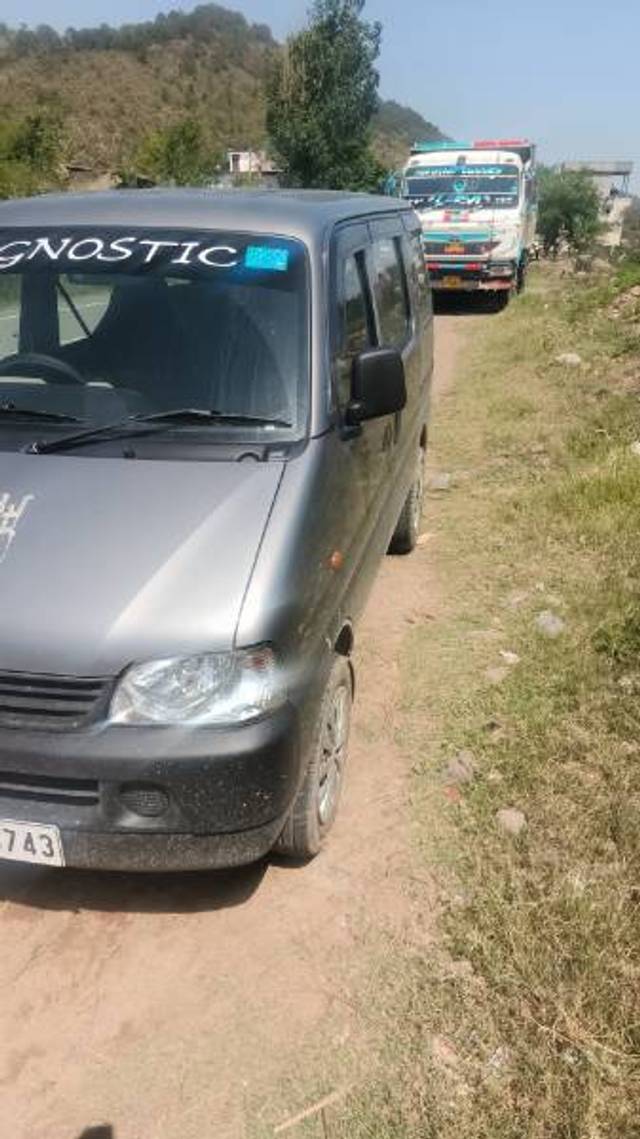 https://images10.gaadi.com/usedgaadi-sellcar/UsedCar/e5e77724a/2d642bc4-00ee-4314-b352-f1ec7d690944.jpeg?imwidth=6402