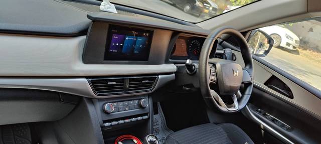 https://images10.gaadi.com/usedgaadi-sellcar/UsedCar/e5e7c93ca/67d4f7b8-b702-4677-8249-55736f4c01cb.jpg?imwidth=6402