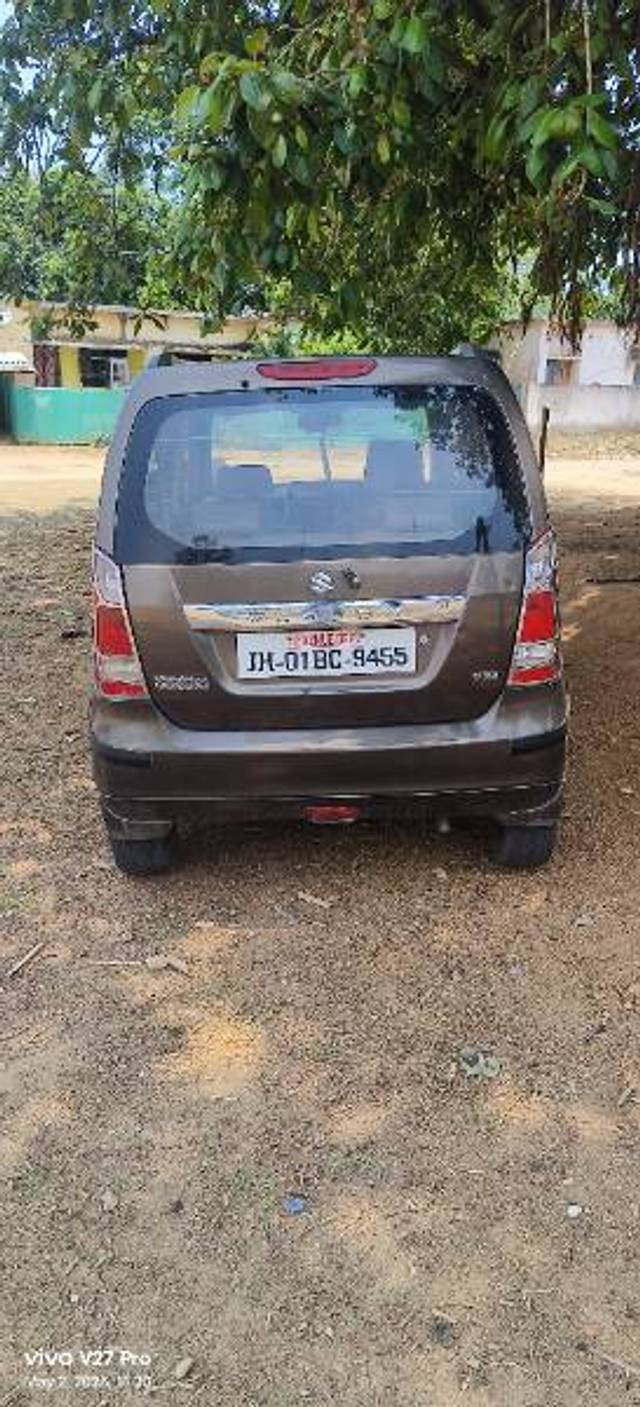 https://images10.gaadi.com/usedgaadi-sellcar/UsedCar/e5e7dd0ba/4cefee43-1166-40e3-a5bc-143842ca5769.jpg?imwidth=6402