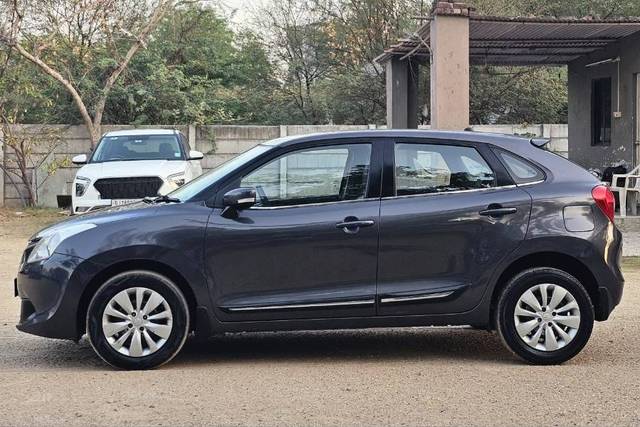 https://images10.gaadi.com/usedgaadi-sellcar/UsedCar/e5e8032ba/515dcb2c-58c8-4089-8f74-6e8b5f7c6a93.jpg?imwidth=6402