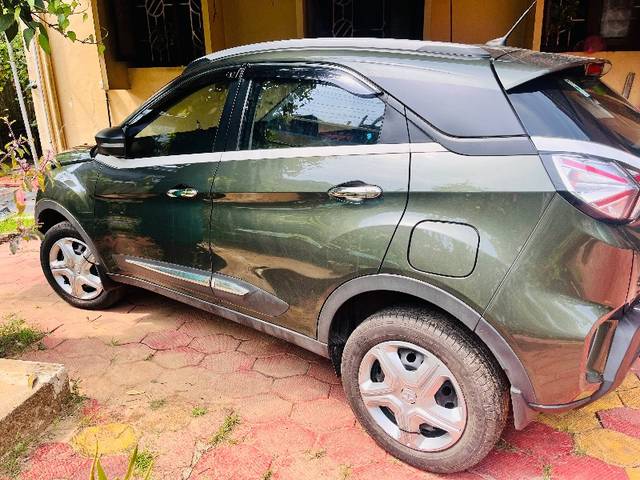https://images10.gaadi.com/usedgaadi-sellcar/UsedCar/e5e863f9a/a00149f3-1a94-436e-8149-b2753930a248.jpg?imwidth=6402