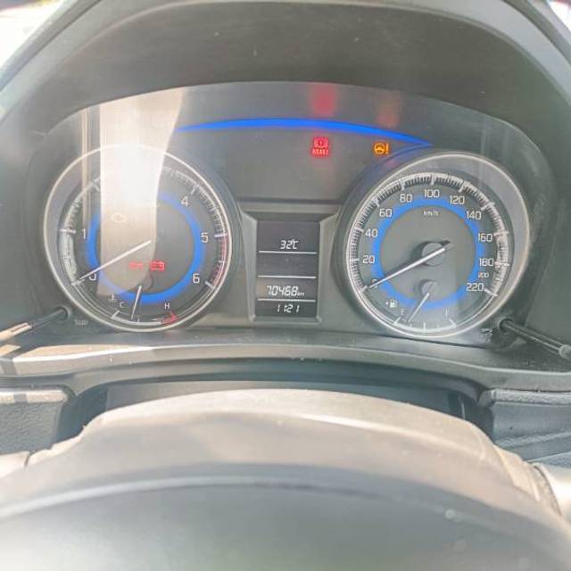https://images10.gaadi.com/usedgaadi-sellcar/UsedCar/e5e8b85ca/23c7f46e-7c00-487c-a4cb-3a5d305bfd9c.jpg?imwidth=6402