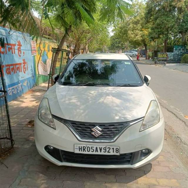 https://images10.gaadi.com/usedgaadi-sellcar/UsedCar/e5e8b85ca/c68573f7-54f7-4636-96ac-1d34c9c3effa.jpg?imwidth=6400