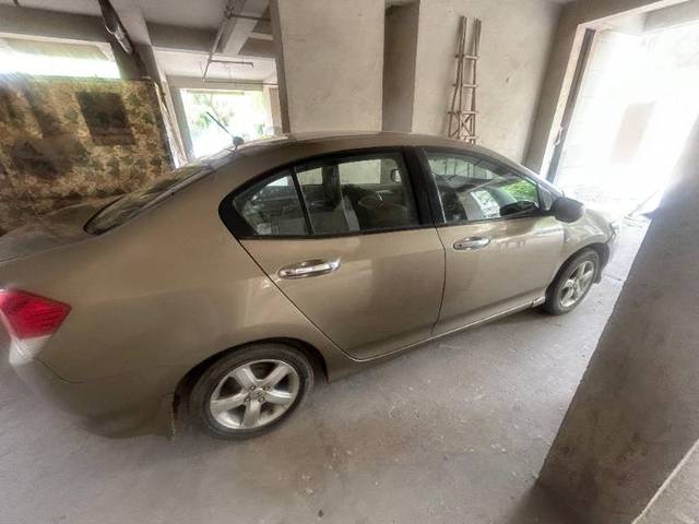 https://images10.gaadi.com/usedgaadi-sellcar/UsedCar/e5e90d4ca/88dd1ec0-bf30-4844-9f70-d0258c89365f.jpeg?imwidth=6402