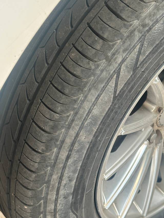 https://images10.gaadi.com/usedgaadi-sellcar/UsedCar/e5e92343a/e4389179-8b39-493d-a26c-f9dba94b7d5d.jpeg?imwidth=6402