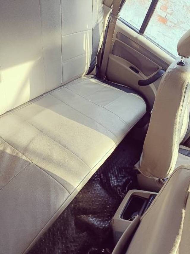 https://images10.gaadi.com/usedgaadi-sellcar/UsedCar/e5e94bdea/eb7eb635-d385-4b56-add9-8b951b3fcd8b.jpg?imwidth=6401