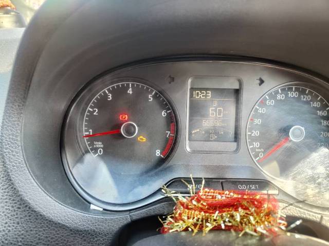 https://images10.gaadi.com/usedgaadi-sellcar/UsedCar/e5e964cda/63802ebb-f365-488f-84bf-4e3837389c5d.jpg?imwidth=6402