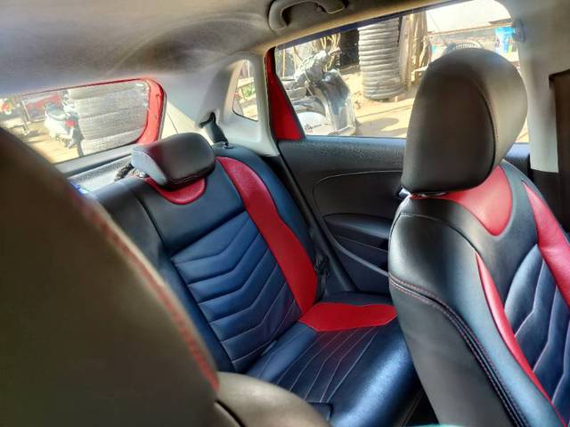 https://images10.gaadi.com/usedgaadi-sellcar/UsedCar/e5e964cda/9887a1a8-3125-4878-8653-e470192f001b.jpg?imwidth=6401