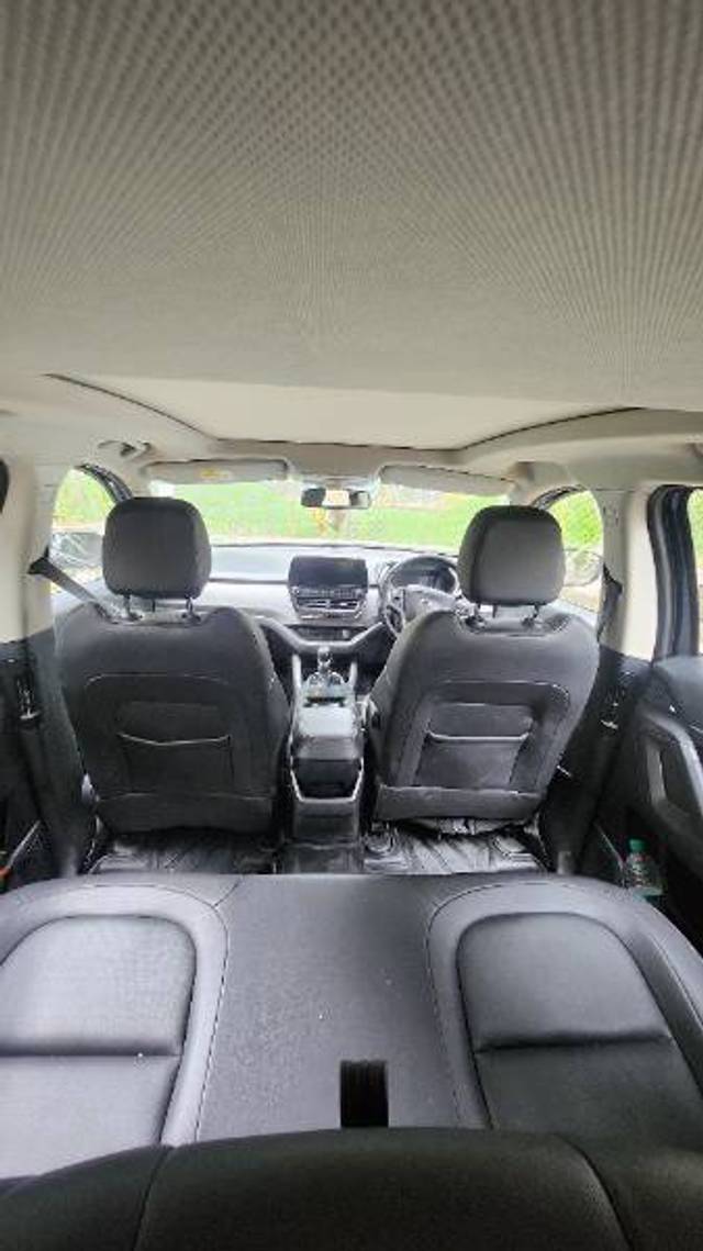 https://images10.gaadi.com/usedgaadi-sellcar/UsedCar/e5e97aada/07e2440f-ccf1-449f-953a-feba1885f9dd.jpg?imwidth=6401