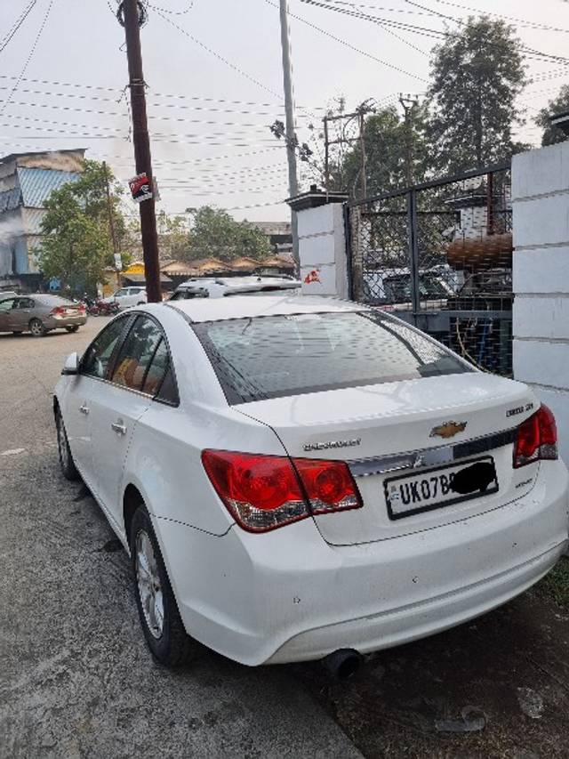 https://images10.gaadi.com/usedgaadi-sellcar/UsedCar/e5e99c8fa/936d9aae-1f0b-4cc1-84e4-a7412490de43.jpeg?imwidth=6401