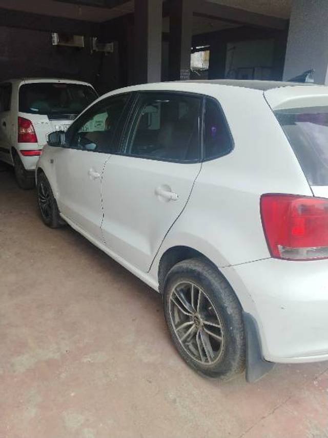 https://images10.gaadi.com/usedgaadi-sellcar/UsedCar/e5eaa87aa/ac33ac3f-04c0-4c2f-a0e4-a6baffb0e8bd.jpg?imwidth=6401