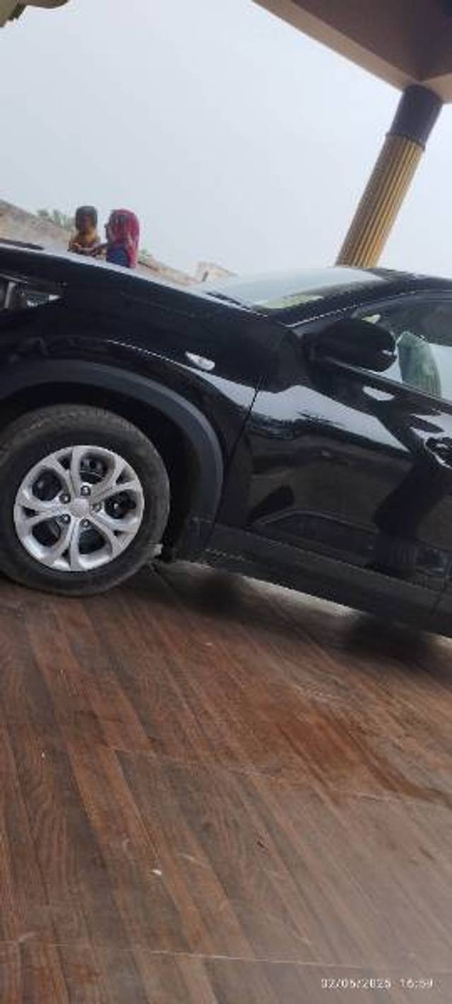 https://images10.gaadi.com/usedgaadi-sellcar/UsedCar/e5ead397a/44cf5cc0-d8e7-43ed-a9ff-8406325bc010.jpg?imwidth=6401