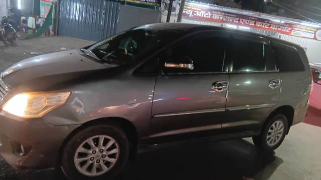 https://images10.gaadi.com/usedgaadi-sellcar/UsedCar/e5eaec42a/556561cd-030f-4f79-8da8-f689737f24f4.jpg?imwidth=6402