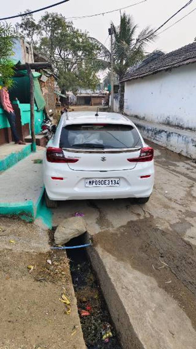 https://images10.gaadi.com/usedgaadi-sellcar/UsedCar/e5eaf3c5a/2c11eaf1-ec19-4b2e-ba6b-de9f4ec8f7e5.jpg?imwidth=6402