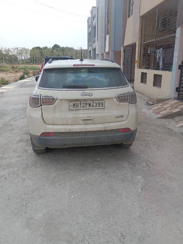 https://images10.gaadi.com/usedgaadi-sellcar/UsedCar/e5eb14f5a/3af296b6-347a-4a81-89ba-1aad5e579d17.jpg?imwidth=6402