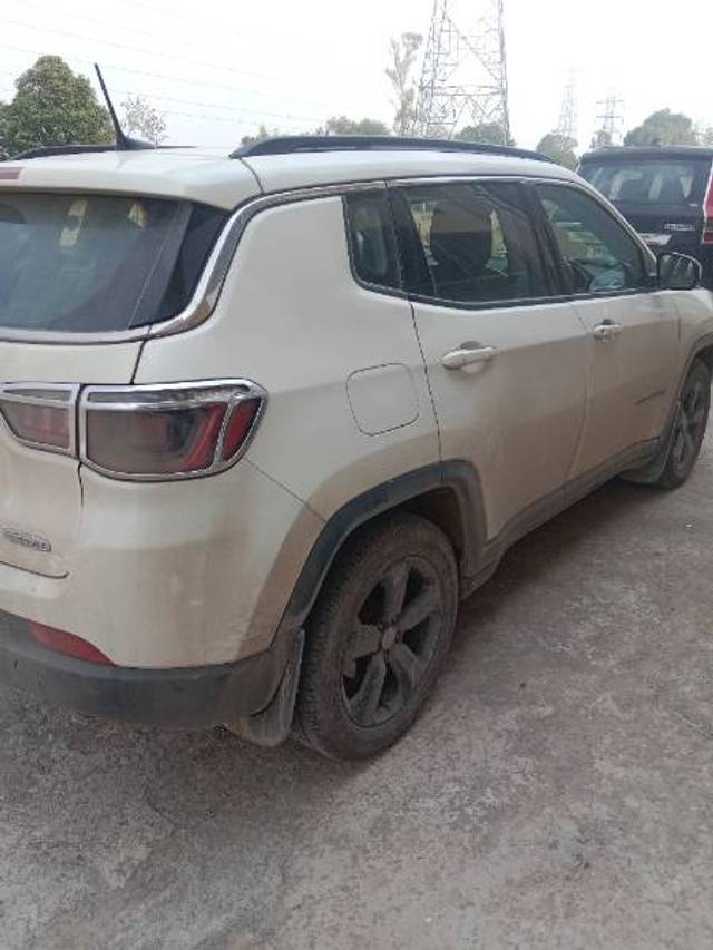 https://images10.gaadi.com/usedgaadi-sellcar/UsedCar/e5eb14f5a/70d8354d-5cd9-4fb5-b76e-59eb23015da9.jpg?imwidth=6401