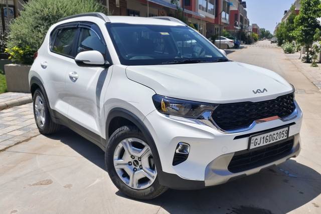 https://images10.gaadi.com/usedgaadi-sellcar/UsedCar/e5eb412ca/aae103a1-c8d1-43a7-9e0f-39746a61ea1a.jpg?imwidth=6400