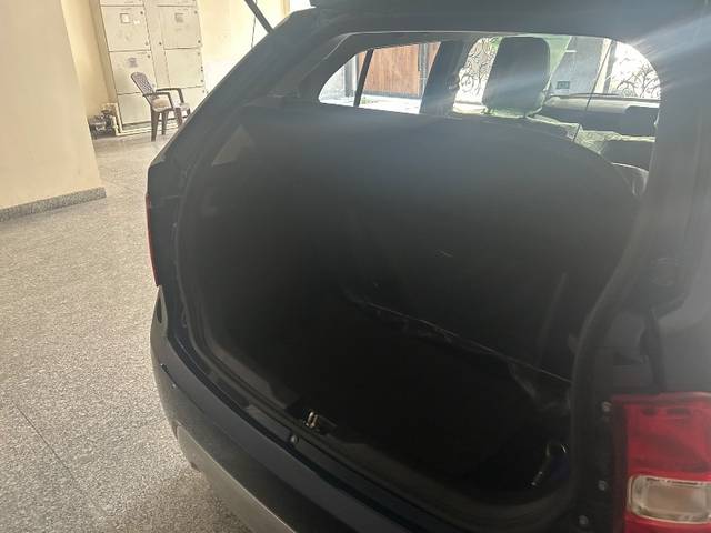 https://images10.gaadi.com/usedgaadi-sellcar/UsedCar/e5eb41c3a/473888b9-359e-4fe6-bf0b-2fbac4143e57.jpeg?imwidth=6402