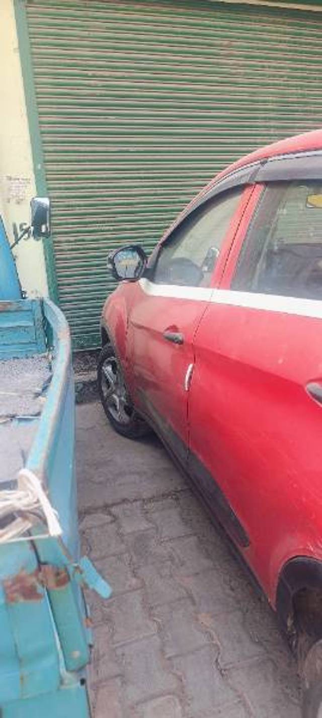 https://images10.gaadi.com/usedgaadi-sellcar/UsedCar/e5ec6ac7a/65faf599-593a-4285-b771-25babbac448d.jpg?imwidth=6401