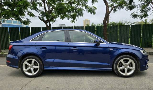https://images10.gaadi.com/usedgaadi-sellcar/UsedCar/e5ec916da/7897df8f-076a-4795-8d7a-d3892337cac3.jpg?imwidth=6401